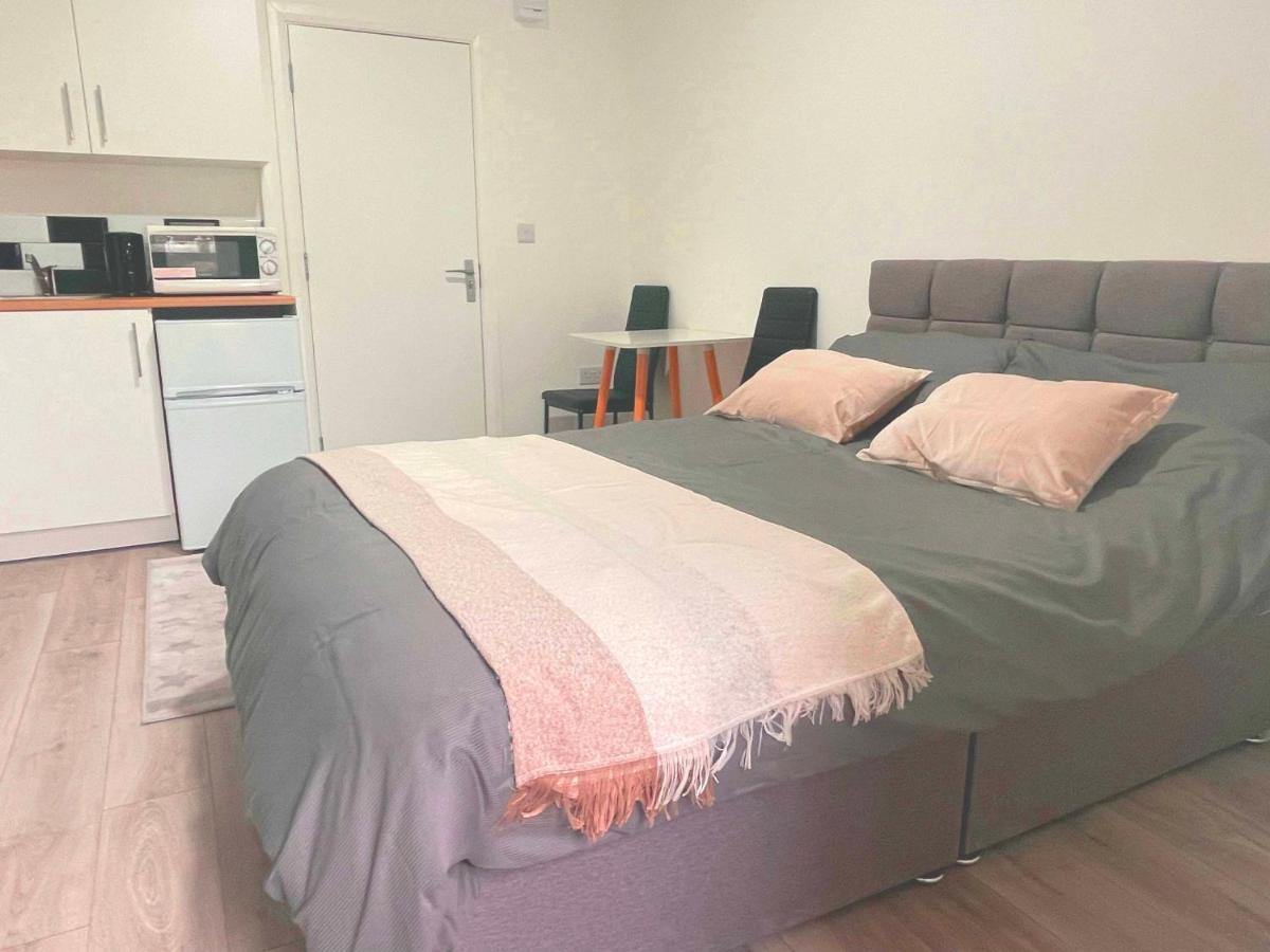Studio Flat Private Bathroom Wc And Kitchenette 伦敦 外观 照片